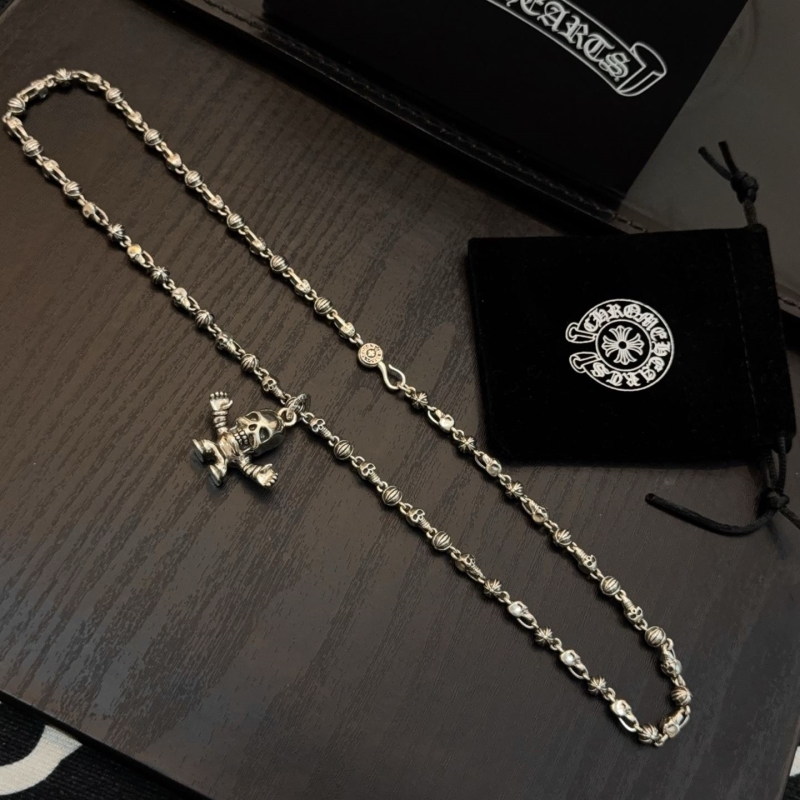 Ch*0me He**ts necklaces